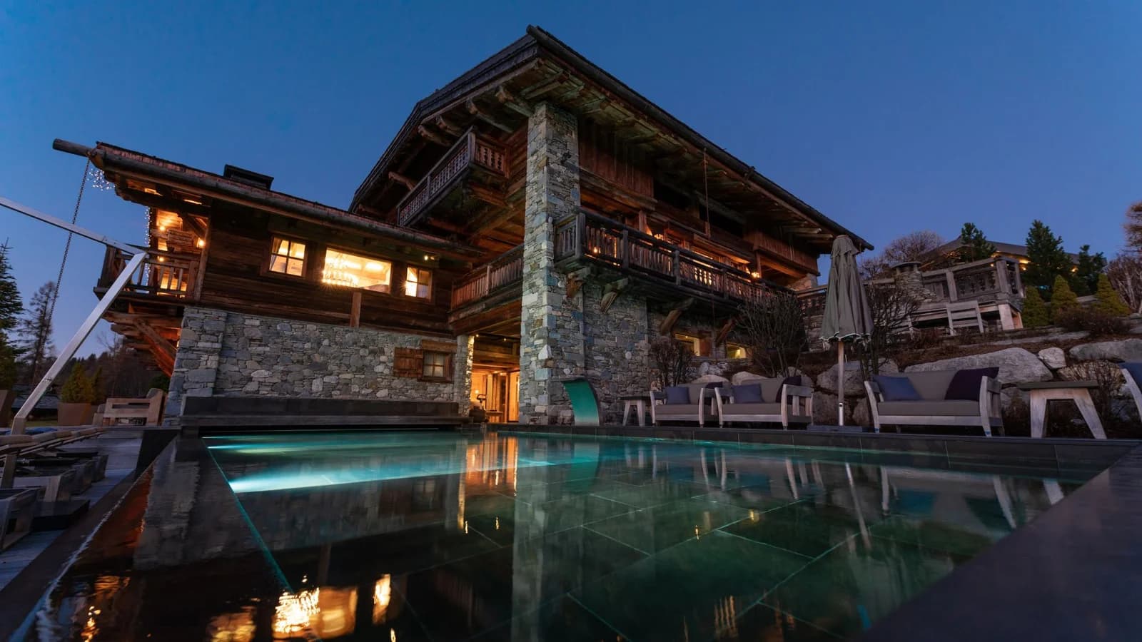 Luxury Chalet Co.